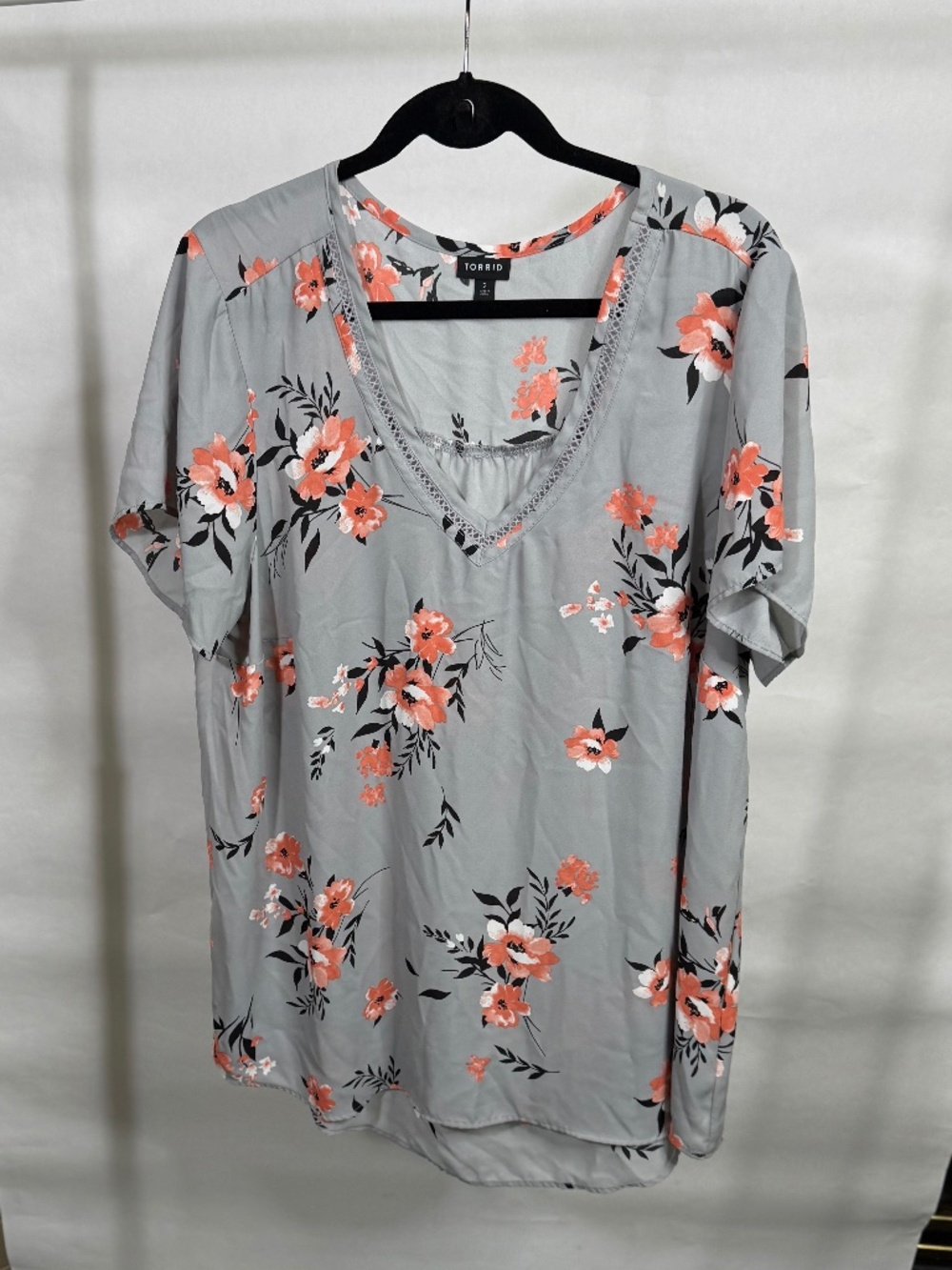 Torrid Gray Blouse - Size 2